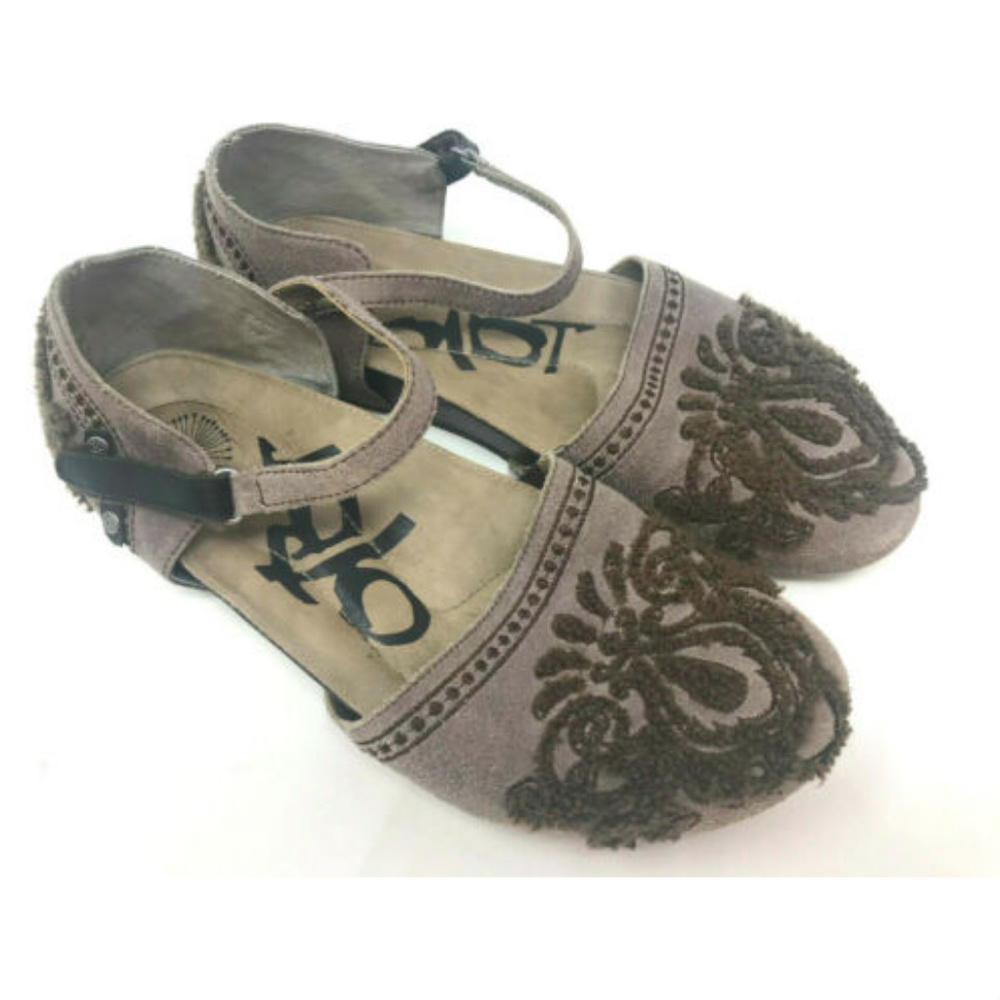 Kalamazoo Embroidered Mary Jane